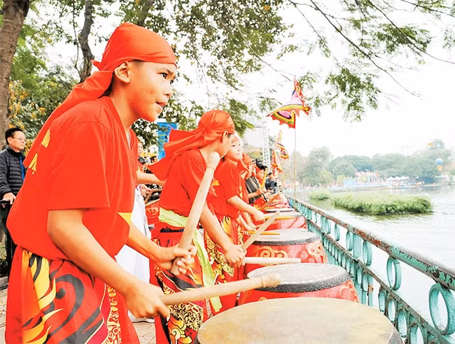 Sôi nổi tranh tài tại Lễ hội bơi chải thuyền rồng Hà Nội