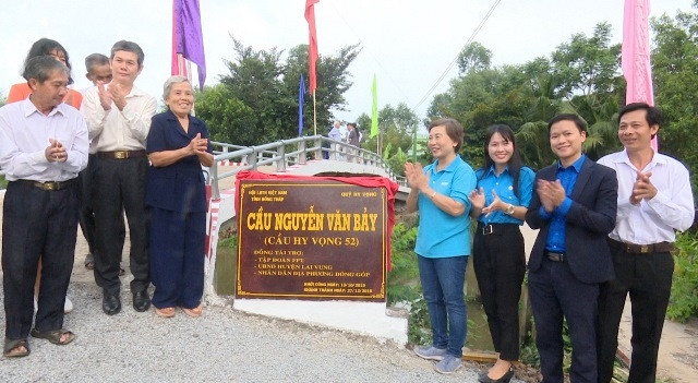 Khánh thành cầu Nguyễn Văn Bảy. 
