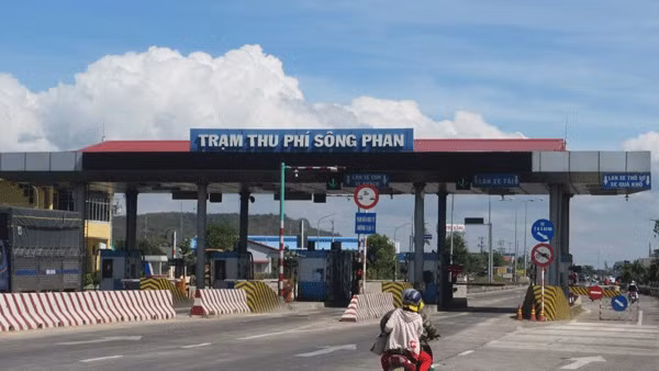 Trạm thu phí Sông Phan, huyện Hàm Thuận Nam (Bình Thuận).