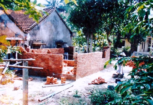 Nhà dân xây dựng trái phép trong Khu di tích chùa Ông.