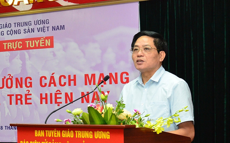 Tiến sĩ Trần Doãn Tiến, Phó Trưởng ban Tổ chức, Trưởng Ban Nội dung Cuộc thi tìm hiểu 90 năm Ngày truyền thống ngành Tuyên giáo của Đảng.