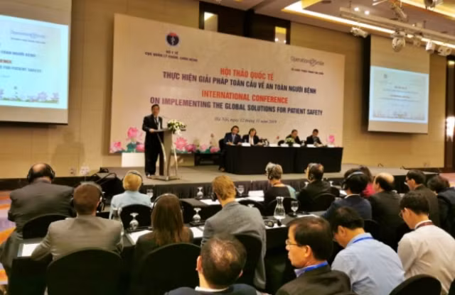 Hội thảo đã thu hút hơn 400 chuyên gia tham dự.