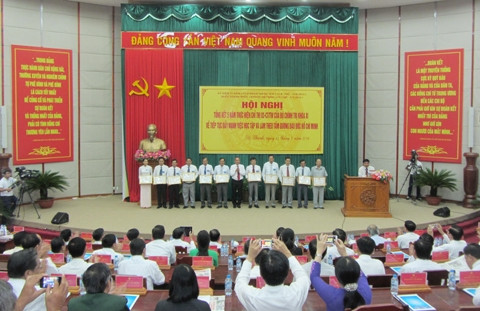 Hậu Giang tuyên dương nhiều tập thể cá nhân trong học tập và làm theo Bác