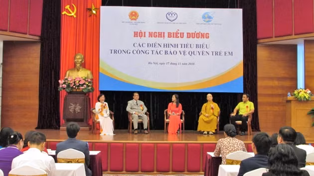 Các đại biểu chia sẻ tại chương trình.