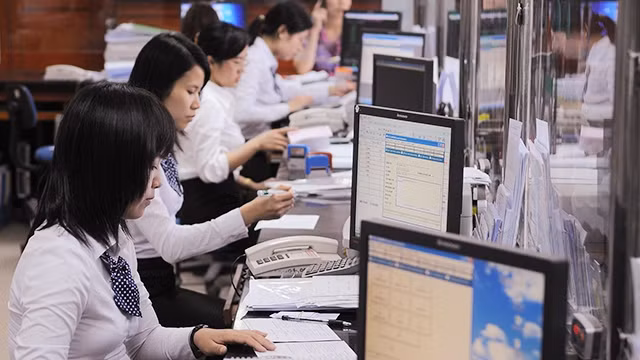 Để giữ vai trò của nhà cung ứng dịch vụ tài chính toàn diện, các ngân hàng phải thay đổi để thích ứng.