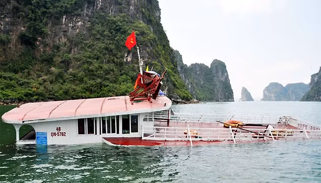 Vị trí tàu Đôn Hiền QN 5762 gặp nạn ở khu vực Hang Rom, gần Hòn Trống Mái.