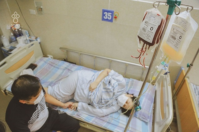 Sản phụ ung thư máu đã vượt cạn thành công nhờ vào hàng trăm người hiến máu.