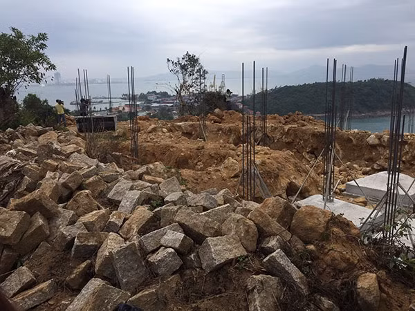 40 biệt thư xây dựng không có giấy phép trên bán đảo Sơn Trà của Dự án Khu du lịch sinh thái biển Tiên Sa.