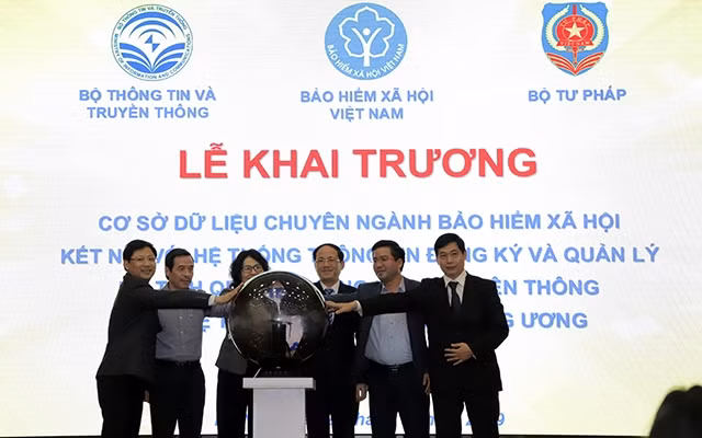 Khai trương cơ sở dữ liệu chuyên ngành bảo hiểm xã hội kết nối với Hệ thống thông tin đăng ký và quản lý hộ tịch qua Hệ thống kết nối, liên thông các hệ thống thông tin ở Trung ương và địa phương (NGS