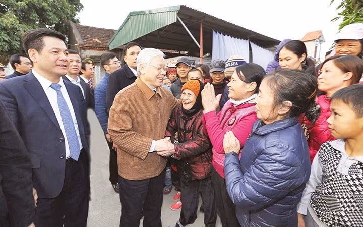 Tổng Bí thư, Chủ tịch nước Nguyễn Phú Trọng với nhân dân thị trấn Diêm Điền, huyện Thái Thụy, tỉnh Thái Bình.