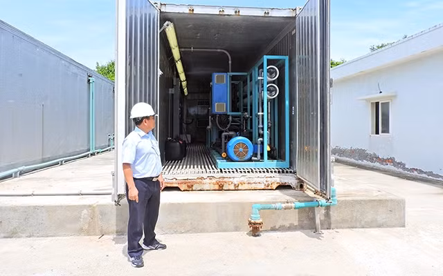 Hệ thống lọc nước hoạt động chỉ khoảng 1/10 công suất gây nên tình trạng thiếu nước sinh hoạt trên đảo Bé.