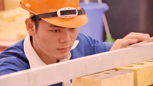 Cẩn trọng.