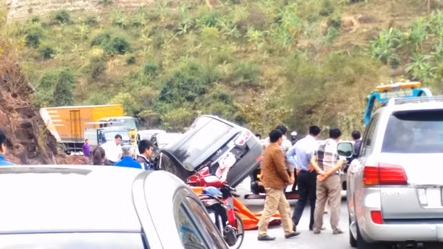 Hiện trường các vụ tai nạn do phóng viên ghi lại.