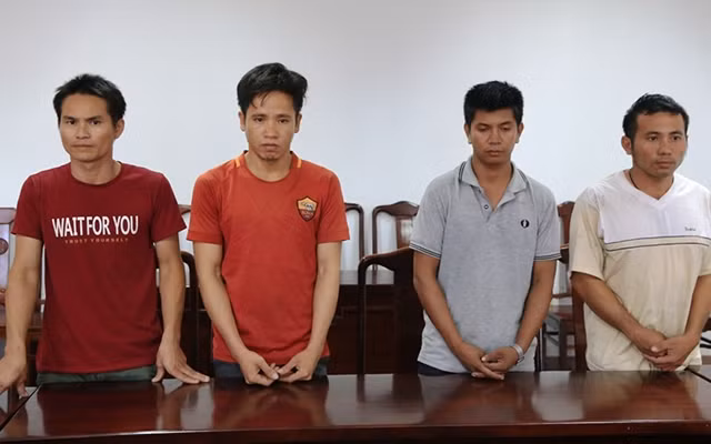 Nhóm "cáp tặc" gồm bốn đối tượng từ Kon Tum ra Huế trộm cáp viễn thông bị bắt giữ.