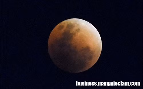 Kỳ thú hiện tượng nguyệt thực toàn phần trùng với siêu trăng ảnh 7