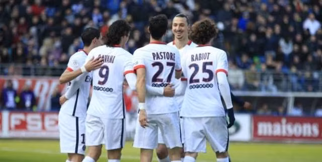 Các cầu thủ PSG ăn mừng chiến thắng 9-0 trước Troyes ở vòng 30. (Ảnh: l'Equipe).