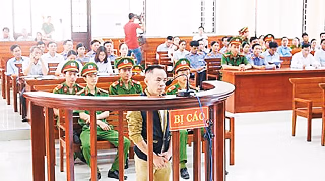 Dù hối hận, song Nguyễn Văn Nam đã phải trả giá 16 năm tù giam cho hành vi phạm tội của mình. Ảnh: T.LONG