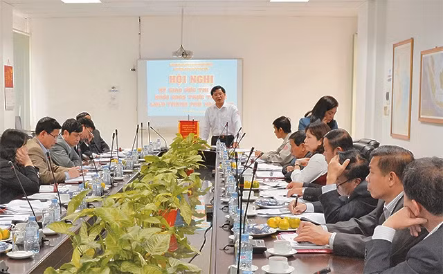 Công đoàn Công ty Xi-măng Chinfon - Hải Phòng ký giao ước thi đua.