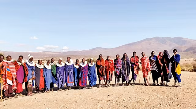 Trong thế giới hiện đại, người Maasai vẫn giữ bản sắc tập tục truyền thống.