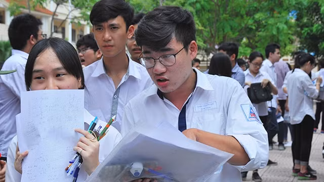 Hà Nội sẽ kiểm tra khảo sát như hình thức thi THPT Quốc gia