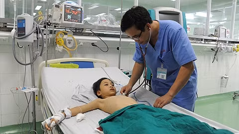Sau 48 giờ lọc máu liên tục, hiện sức khỏe bệnh nhân Tô Văn Hoàng Sang đang dần hồi phục (Ảnh chụp trưa 18-2).