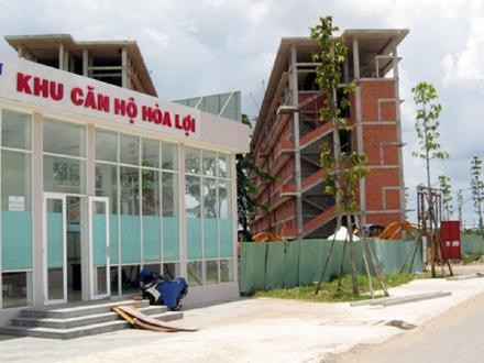 Khu nhà ở xã hội do Becamex xây dựng tại Hòa Lợi (Bình Dương) đang khẩn trương hoàn thiện.