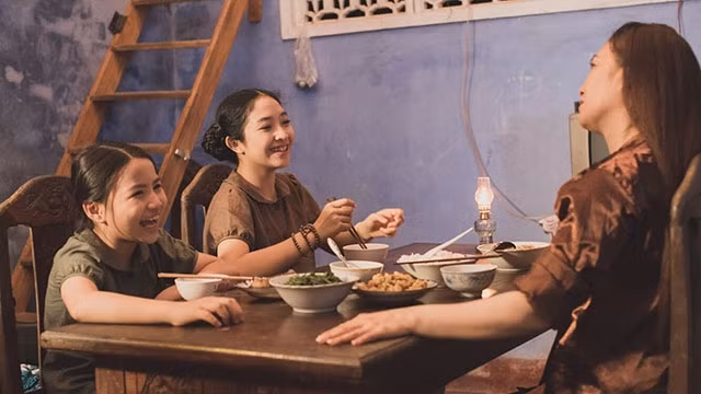 Hình ảnh trong MV ca nhạc “Mẹ tôi”.