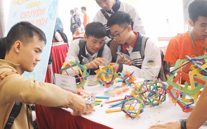 “Ngày hội Toán học mở” năm 2018 tại Hà Nội.