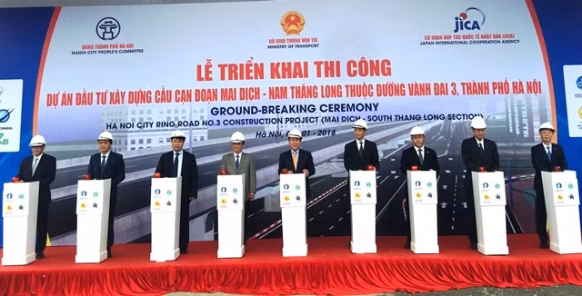 Triển khai xây dựng cầu cạn đoạn Mai Dịch - cầu Thăng Long