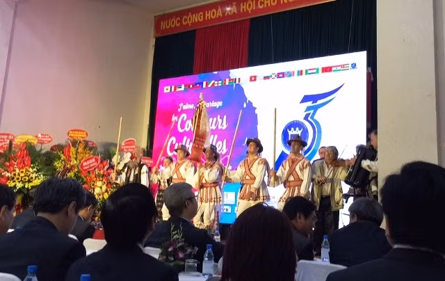 Kỷ niệm ngày Quốc tế Pháp ngữ và thành lập Khoa Ngôn ngữ và Văn hóa Pháp