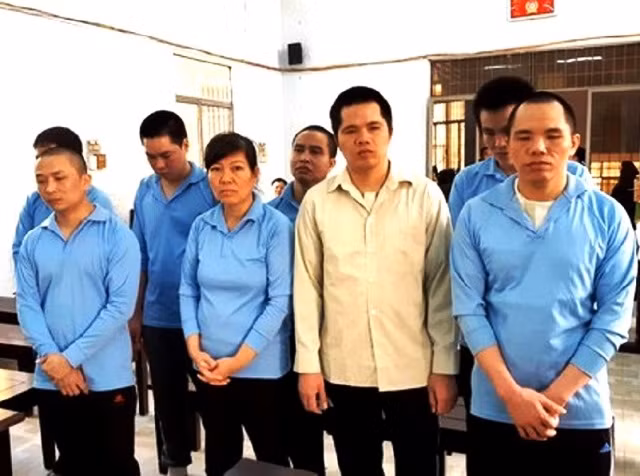 Các bị cáo tại phiên tòa.