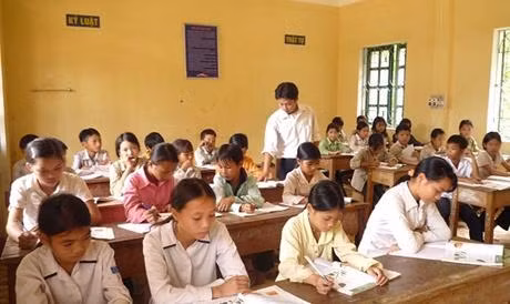 Giờ học của học sinh lớp bán trú Trường THCS Ðộng Quan, huyện Lục Yên (Yên Bái). Ảnh: MINH TUẤN
