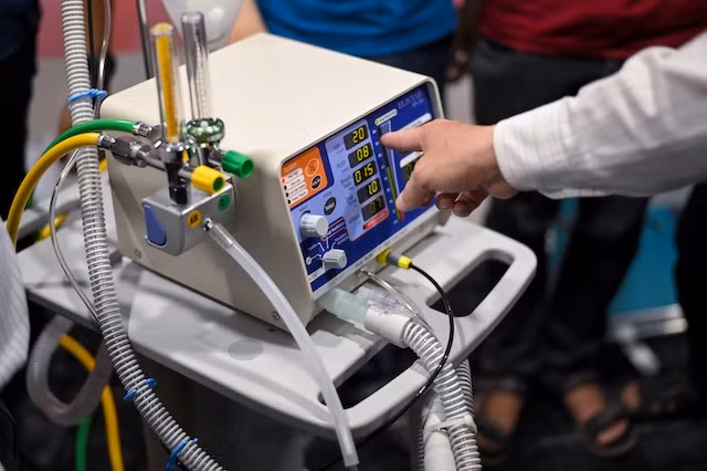 Tiếp nhận 500 máy thở MV20 trị giá 120 tỷ đồng phòng, chống dịch Covid-19 ảnh 5