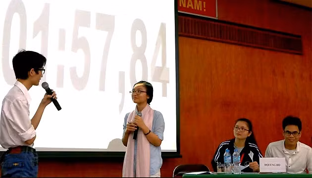 Tranh biện, một diễn đàn “chơi mà học” bằng phương pháp mới cho sinh viên.