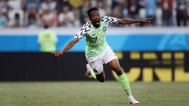 Những chú đại bàng xanh Nigeria tung cánh. ( Ảnh: FIFA )