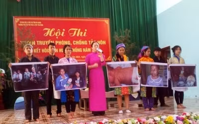 Hội thi tuyên truyền phòng, chống tảo hôn và hôn nhân cận huyết thống ở Trường Phổ thông Dân tộc THCS và THPT Yên Minh, Hà Giang.