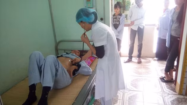 Lai Châu: 42 người nhập viện do ngộ độc thức ăn