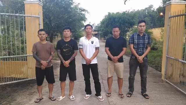 Các đối tượng trong đường dây đánh bạc bị bắt giữ.