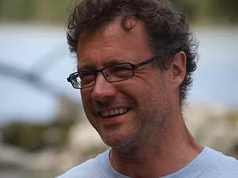Đạo diễn người Đức Norbert Lechner.