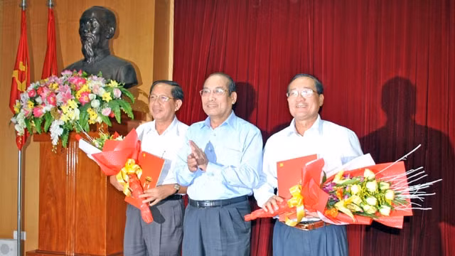 Tại buổi lễ công bố quyết định.
