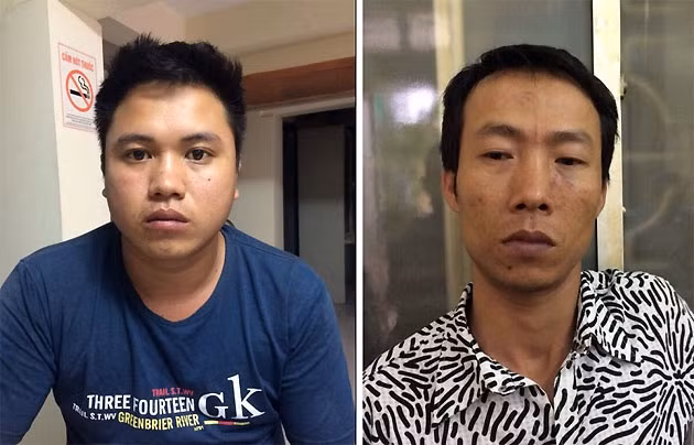 Hai đối tượng gây án Trần Văn Đức (bên trái) và Hà Văn Mười tại cơ quan công an.