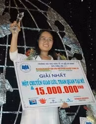 Lê Yến Quỳnh, sinh viên Trường Đại học Kinh tế TP Hồ Chí Minh đoạt giải nhất