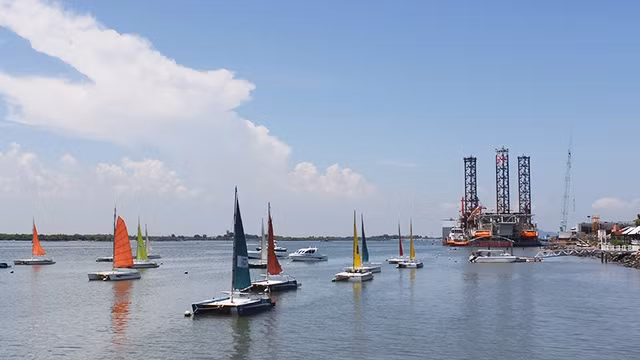 Khám phá vịnh sông Dinh