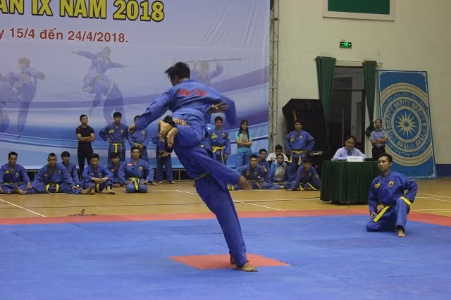 Các vận động viên tham gia thi đấu sau lễ khai mạc.