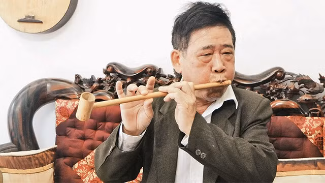 Một đời hỏi chuyện nứa tre