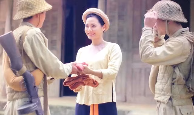 Sao Mai Lương Nguyệt Anh phát hành MV “Bộ đội về làng” 