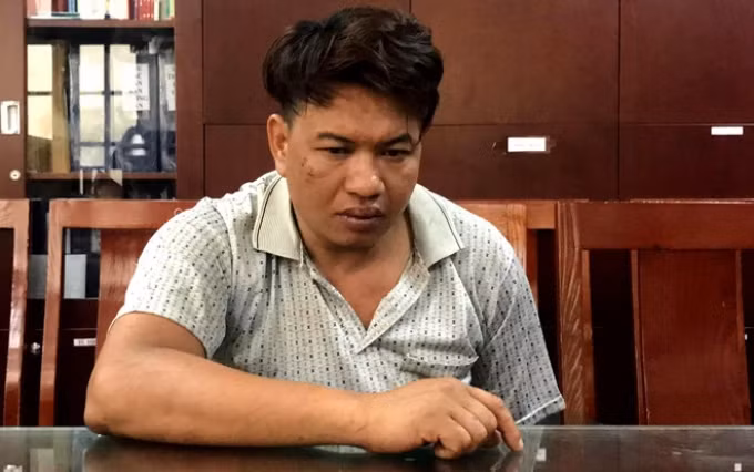 Đối tượng Bình tại cơ quan Công an.