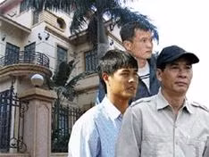 Từ trái qua phải: HLV Hữu Thắng,
cầu thủ Ngô Quang Trường, cựu
Giám đốc Sở TDTT Nghệ An
Nguyễn Hoàng Thụ.