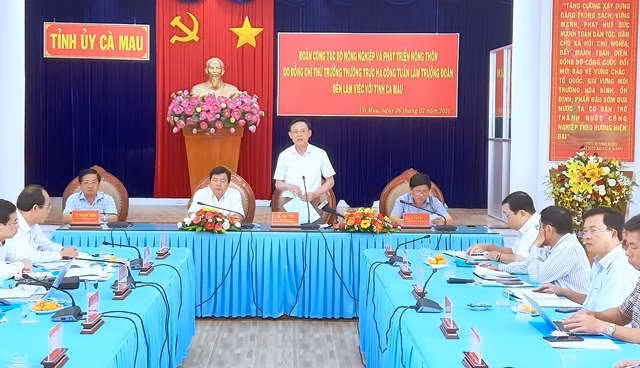 Thứ trưởng NN-PTNT Hà Công Tuấn làm việc với UBND tỉnh Cà Mau về công tác ứng phó hạn, mặn.