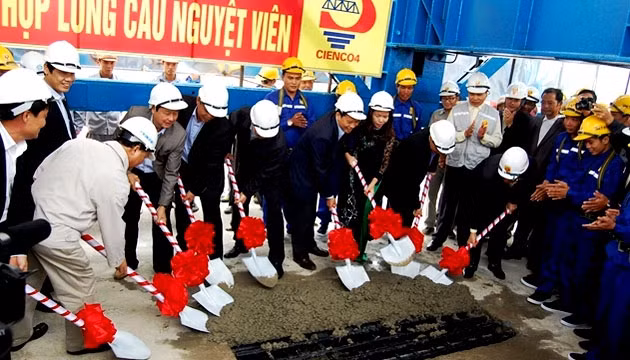 Hợp long cầu Nguyệt Viên bắc qua sông Mã 